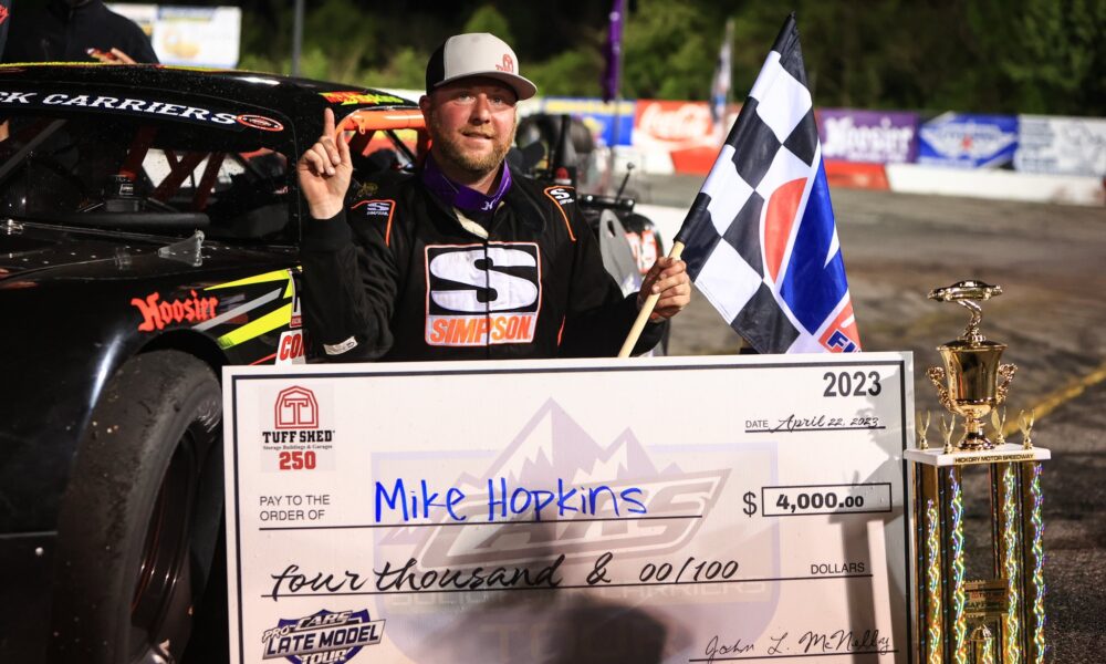 Mike Hopkins Survives All to win CARS Hickory – Short Track Scene - Vimarsana News