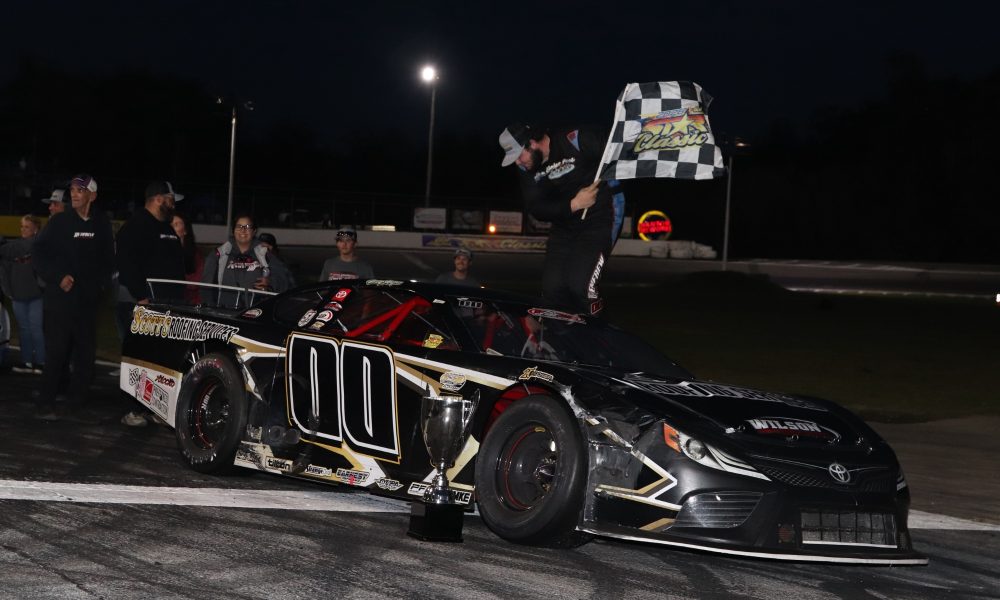 Renfrew Wins PASS Chummy Brown Memorial 144 at Star Speedway