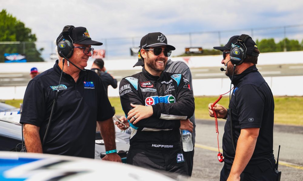 Huffman and Carroll Split Ahead of Martinsville Race